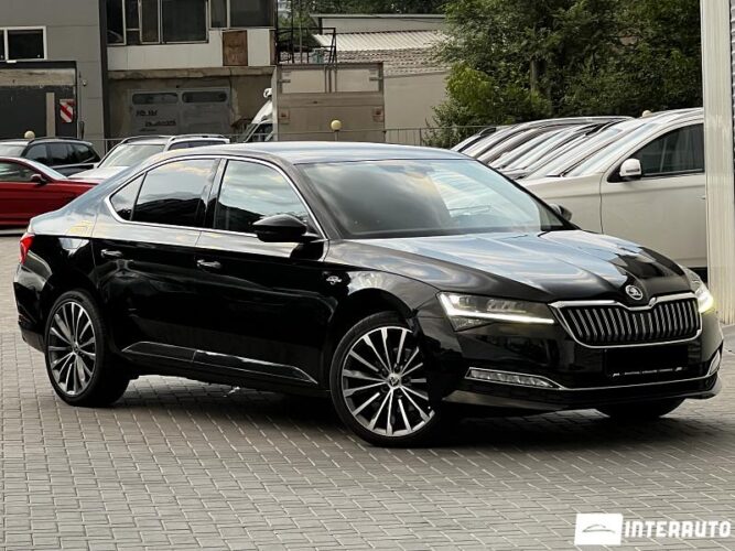 Skoda Superb 32 interauto-car
