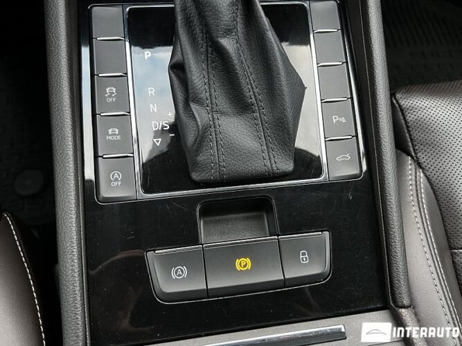 Skoda Superb 43 interauto-car