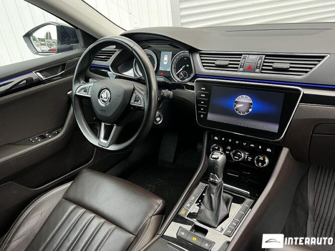 Skoda Superb 39 interauto-car