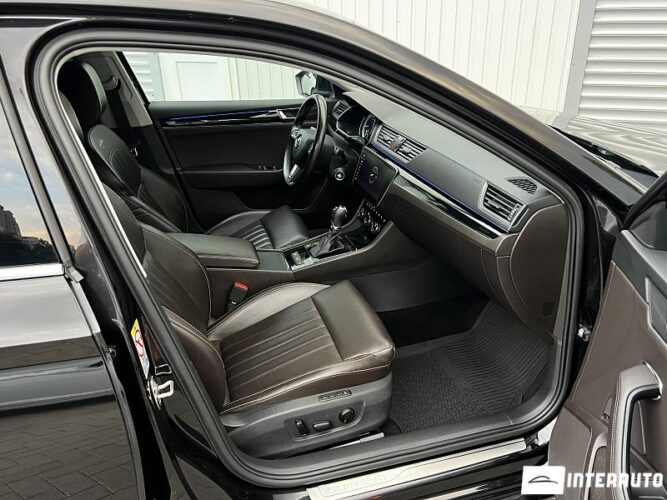 Skoda Superb 45 interauto-car