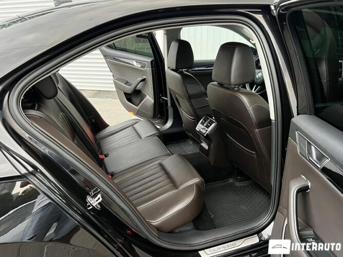 Skoda Superb 44 interauto-car