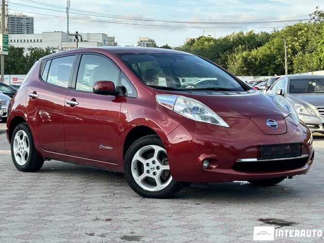 Nissan Leaf 33 interauto-car