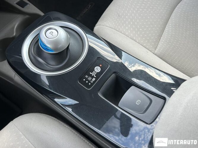Nissan Leaf 43 interauto-car