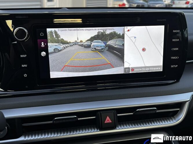 Kia K5 46 interauto-car