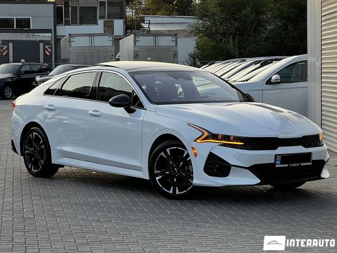 Kia K5 36 interauto-car