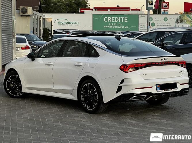Kia K5 37 interauto-car