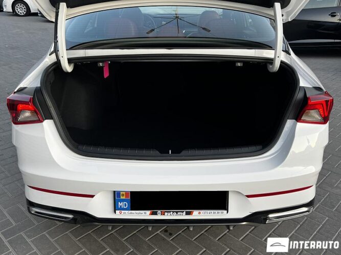 Kia K5 52 interauto-car