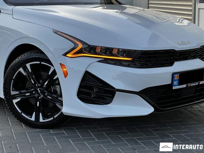 Kia K5 38 interauto-car