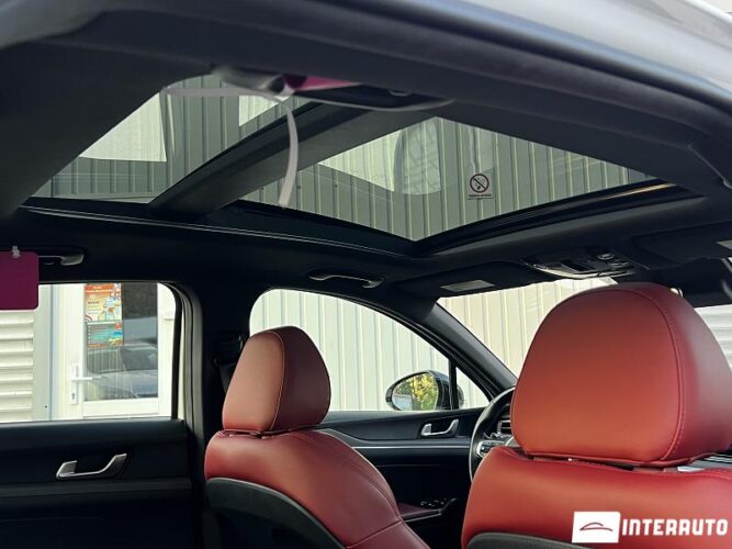 Kia K5 43 interauto-car