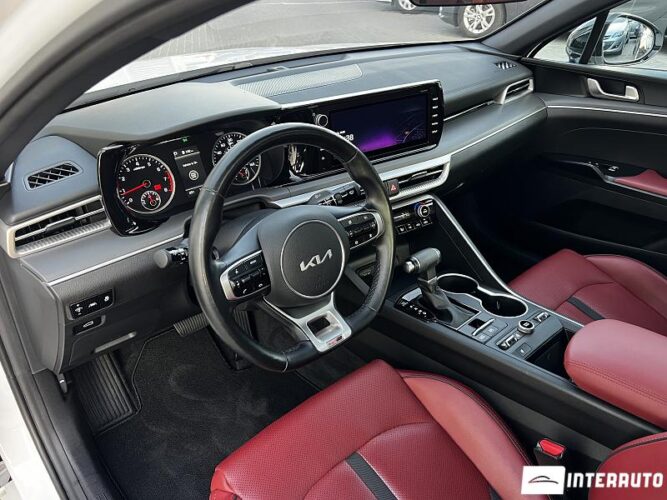 Kia K5 39 interauto-car