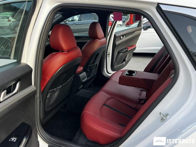 Kia K5 40 interauto-car