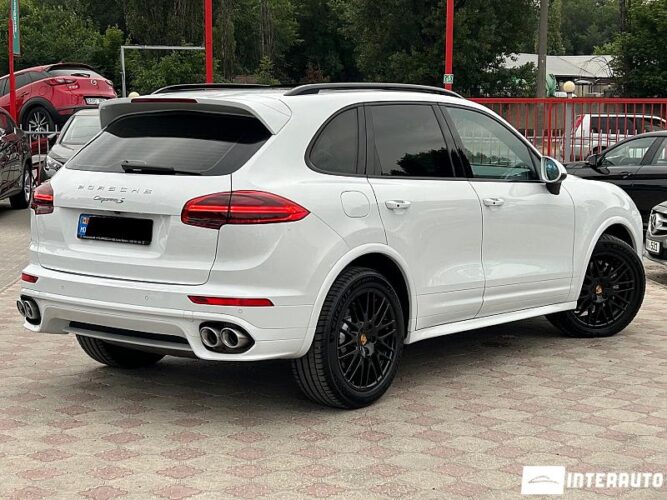 Porsche Cayenne S 37 interauto-car