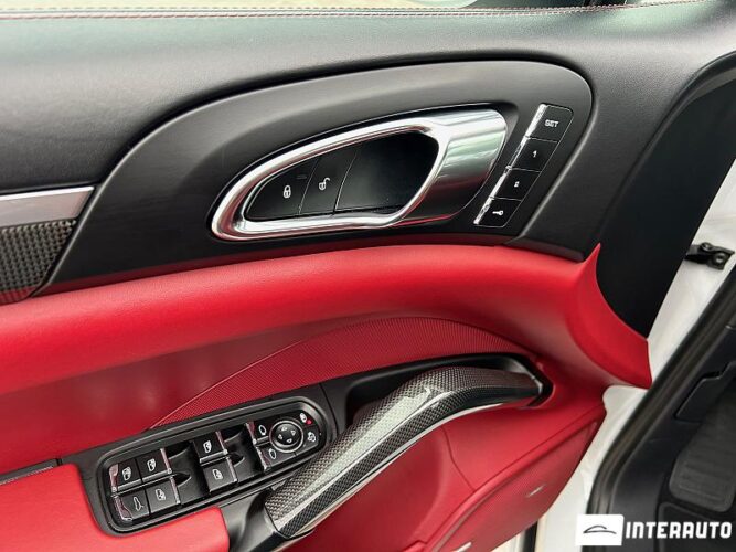 Porsche Cayenne S 42 interauto-car