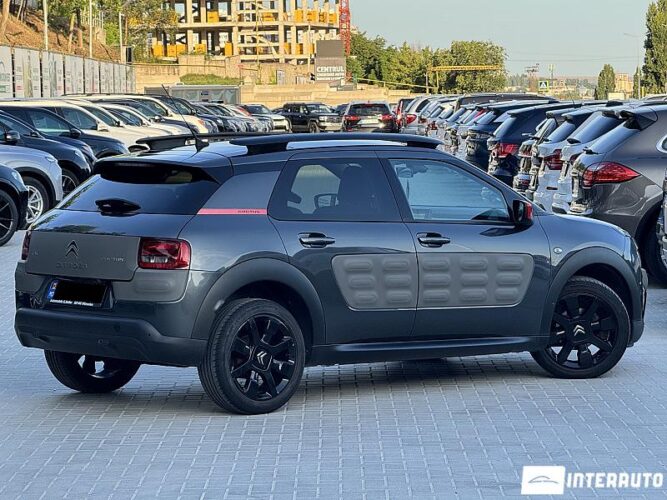 Citroen C4 Cactus 33 interauto-car