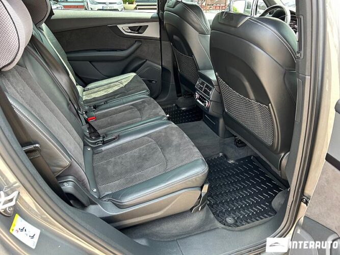 Audi Q7 48 interauto-car