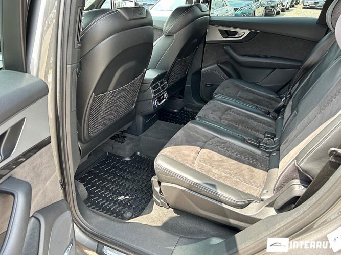 Audi Q7 46 interauto-car
