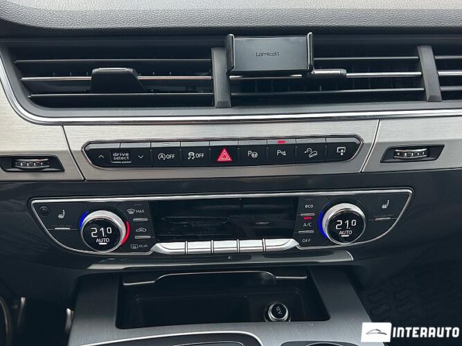 Audi Q7 43 interauto-car