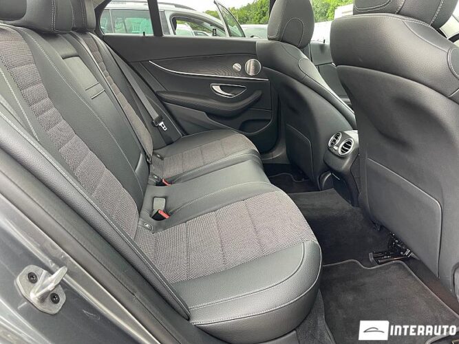 Mercedes E 300de 54 interauto-car