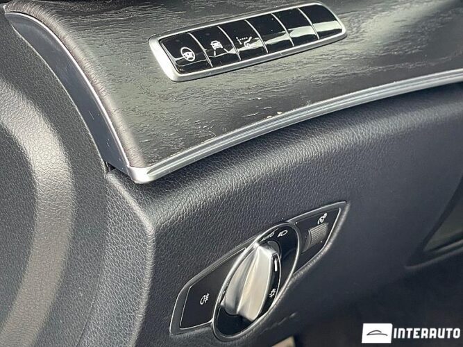 Mercedes E 300de 42 interauto-car