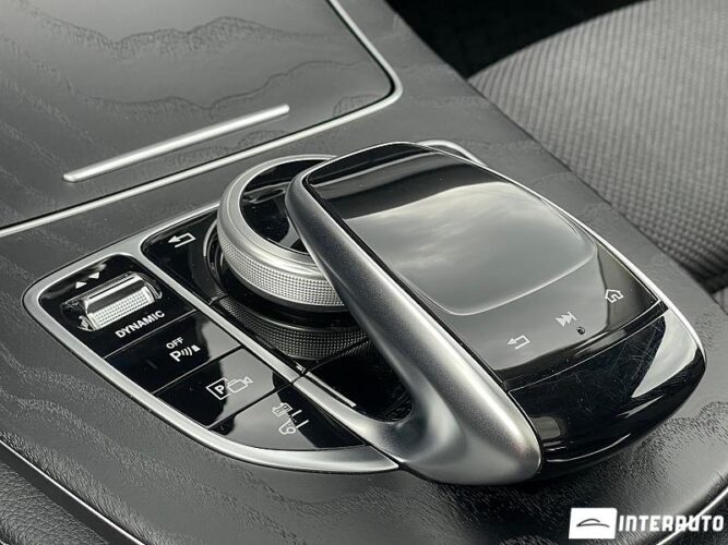 Mercedes E 300de 51 interauto-car