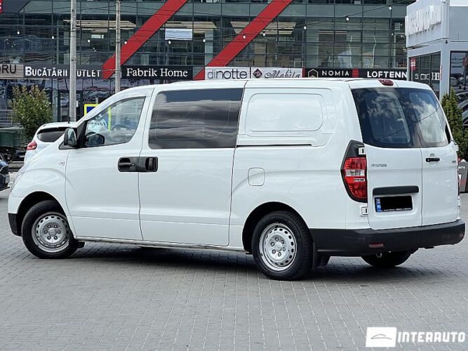 Hyundai H-1 29 interauto-car