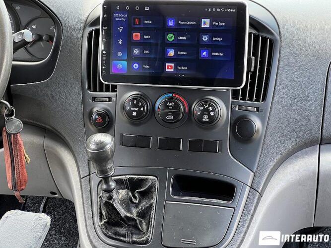 Hyundai H-1 32 interauto-car