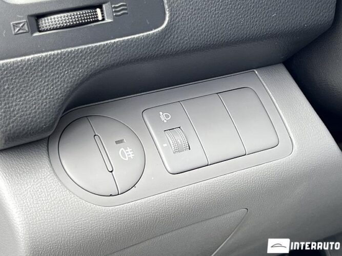 Hyundai H-1 40 interauto-car