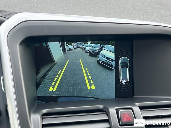 Volvo XC 60 42 interauto-car