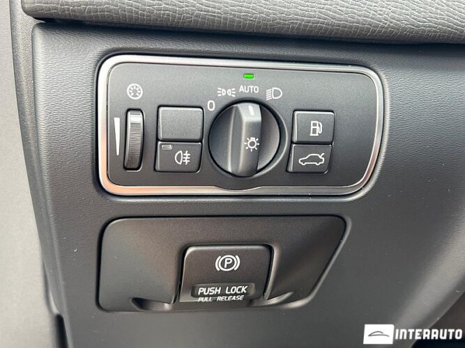 Volvo XC 60 53 interauto-car