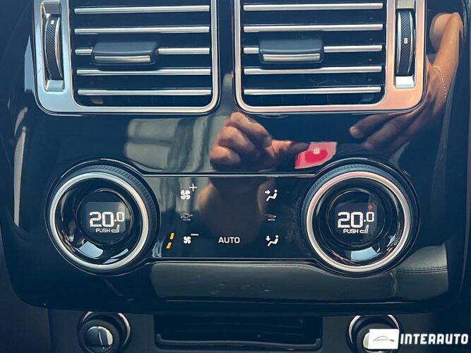 Land Rover Range Rover Vogue 46 interauto-car