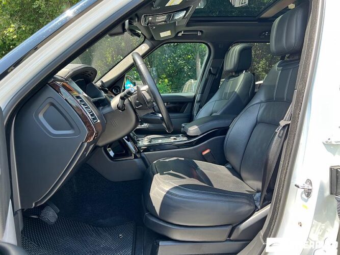 Land Rover Range Rover Vogue 37 interauto-car