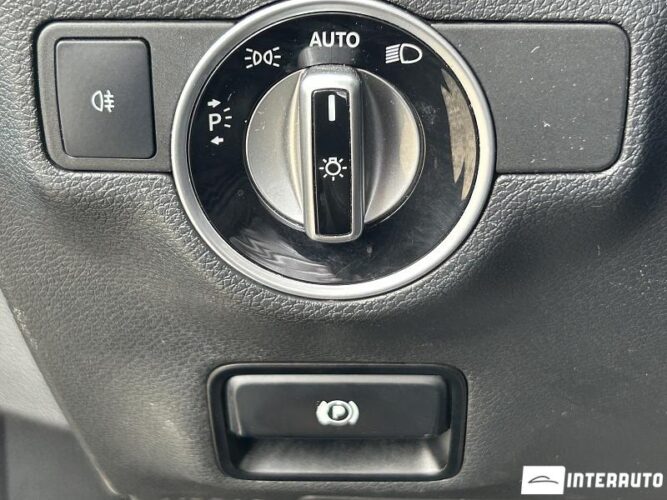 Mercedes CLA 180d 39 interauto-car