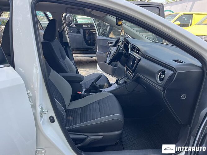 Toyota Auris 44 interauto-car