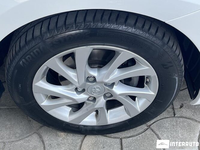 Toyota Auris 45 interauto-car