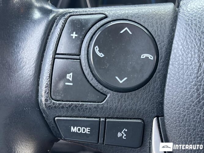 Toyota Auris 38 interauto-car