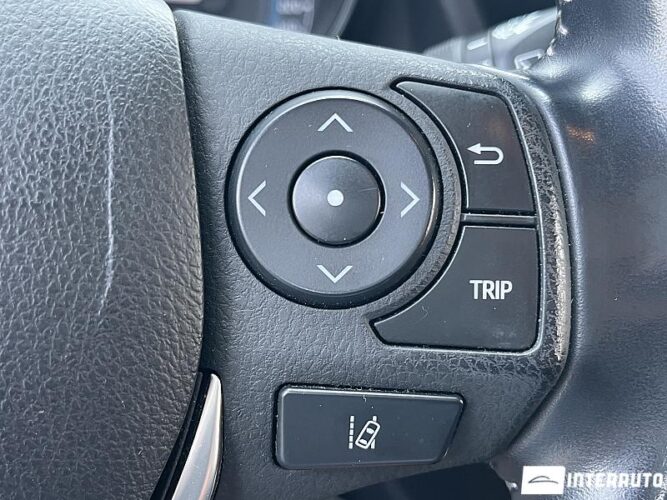 Toyota Auris 39 interauto-car