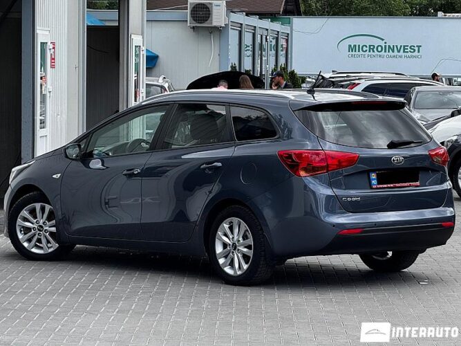 Kia Ceed 33 interauto-car