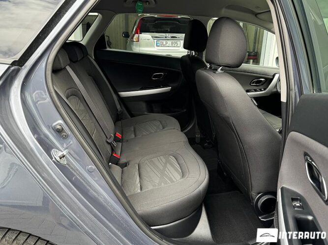Kia Ceed 48 interauto-car