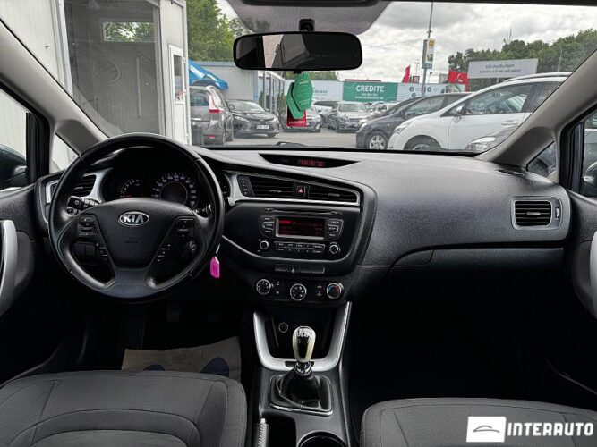 Kia Ceed 36 interauto-car