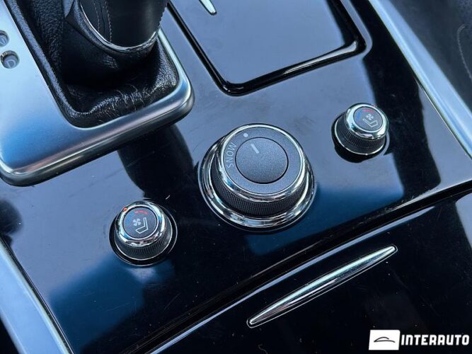 Infiniti Q70 43 interauto-car