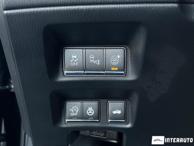 Infiniti Q70 37 interauto-car