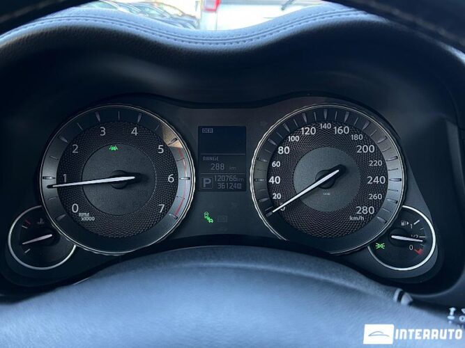 Infiniti Q70 40 interauto-car