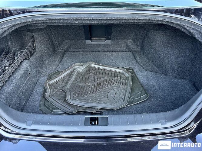 Infiniti Q70 47 interauto-car