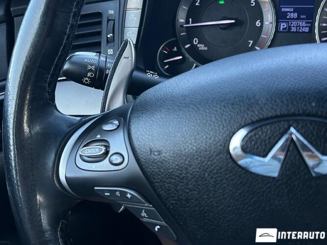 Infiniti Q70 38 interauto-car