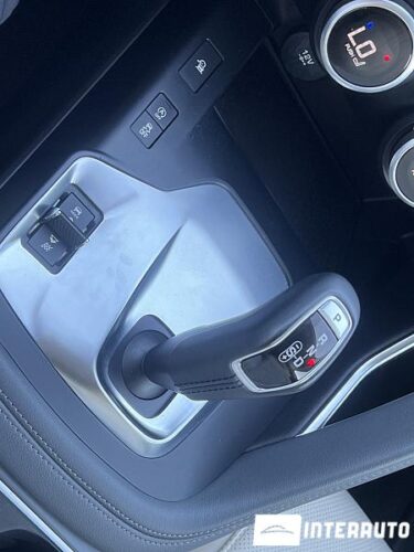 Jaguar E-Pace 51 interauto-car