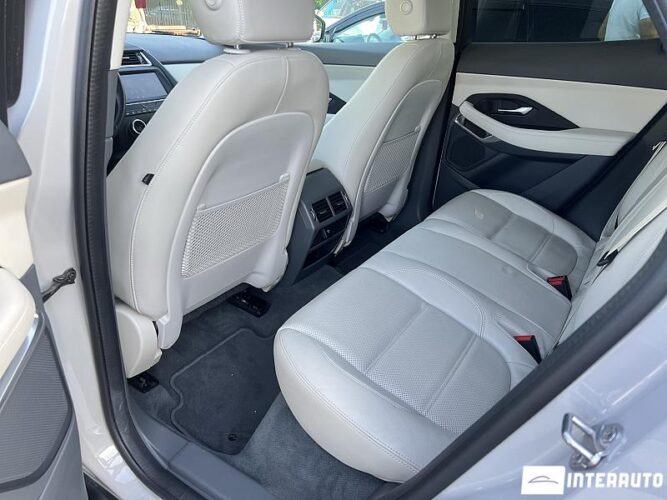 Jaguar E-Pace 54 interauto-car