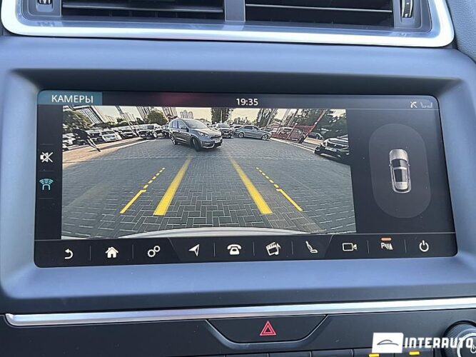 Jaguar E-Pace 50 interauto-car