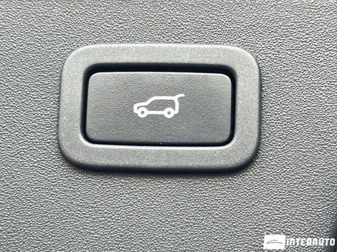 Jaguar E-Pace 57 interauto-car