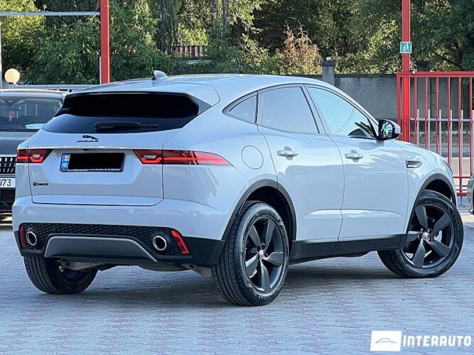 Jaguar E-Pace 37 interauto-car