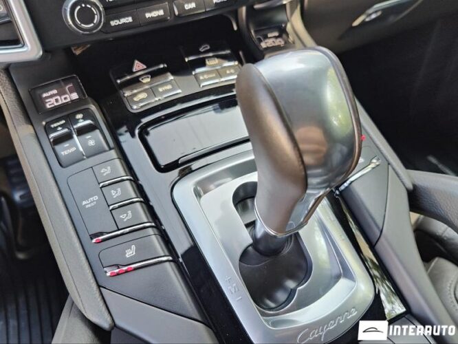 Porsche Cayenne 48 interauto-car